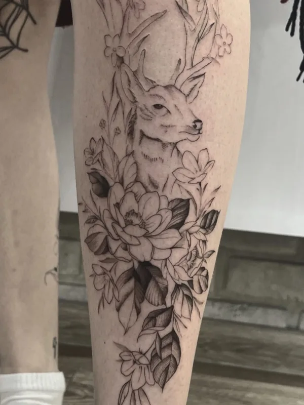 black and grey sketch tatouage sur calf #73545 | Artiste tatoueur Галата Дмитрий