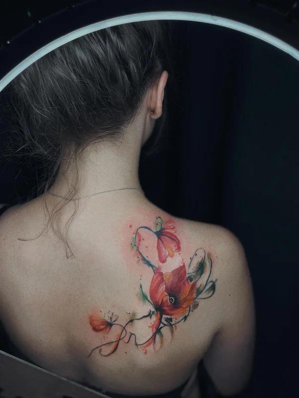 female color watercolor 纹身 在 shoulder blade #73572 | 纹身师 Саша Лихотворик