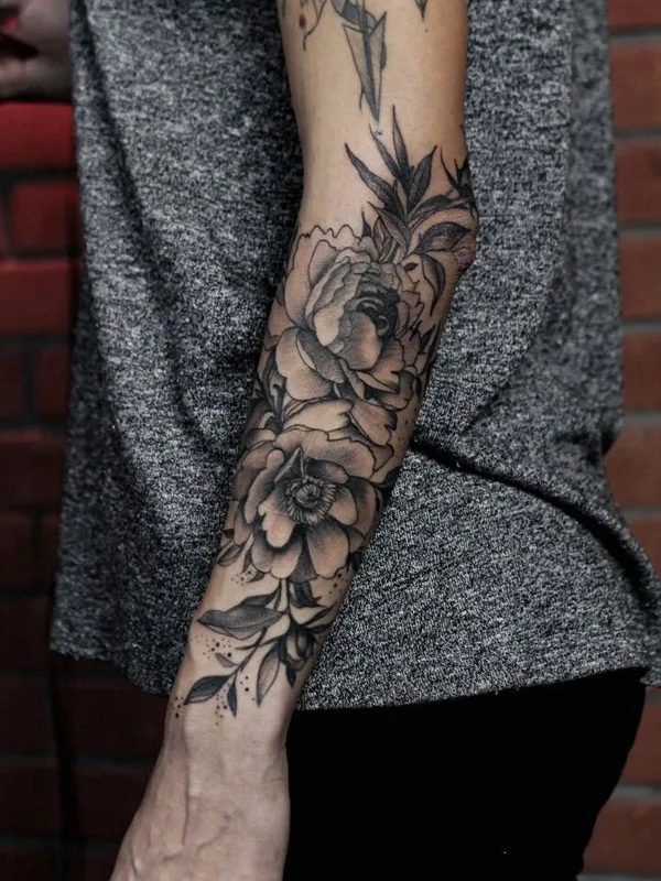 black and grey black and grey Tatuaggio su forearm #73775 | Tatuatore Алексей Вакулов