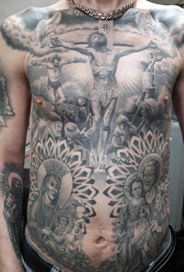 Реализм Religious, Crucifixion tattoo на Грудь