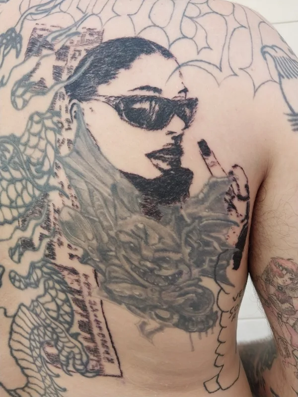black blackwork 纹身 在 back #73869 | 纹身师 vReta hAndpoke