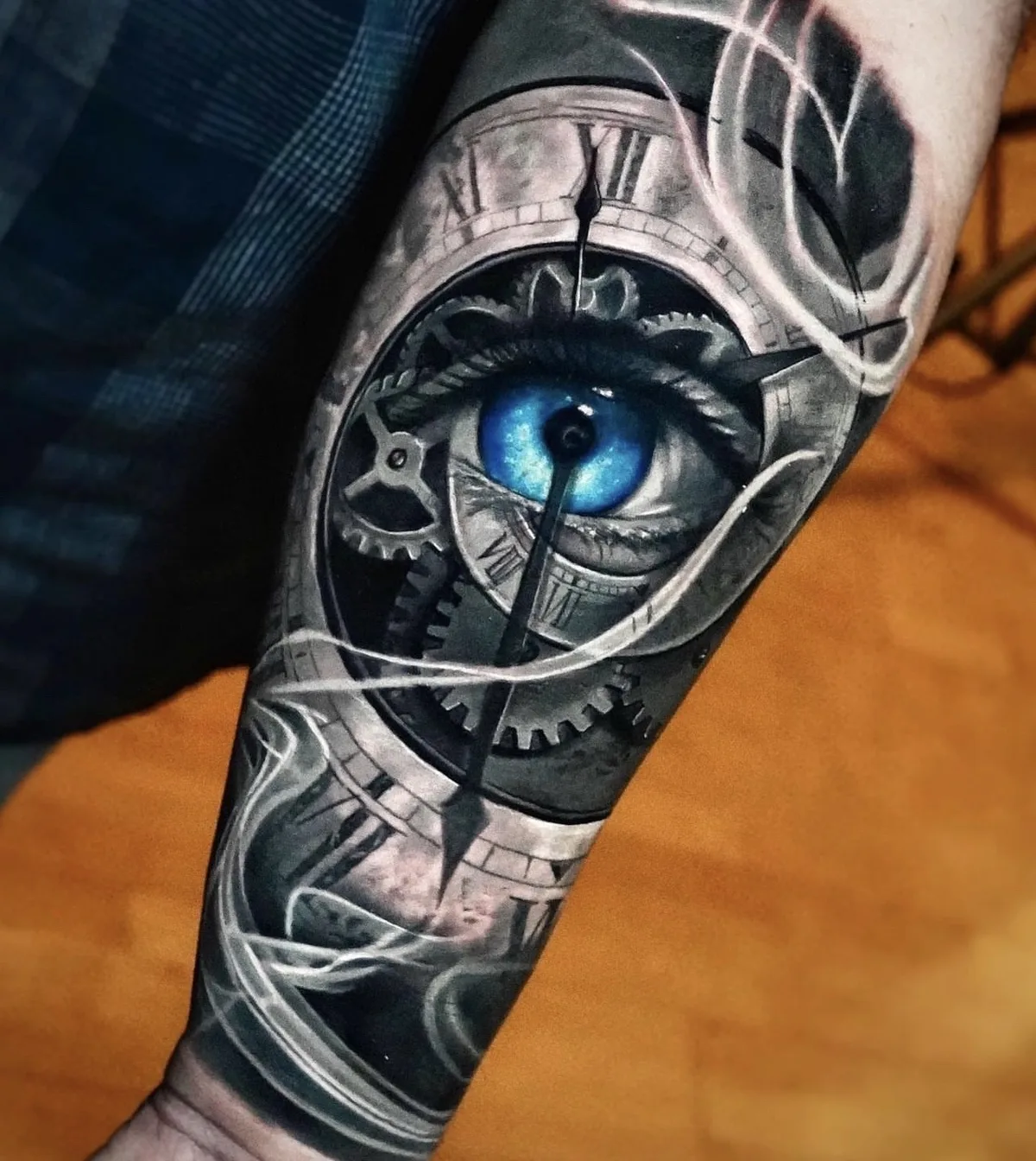 Tattoo artist Leonardo Gonzalez