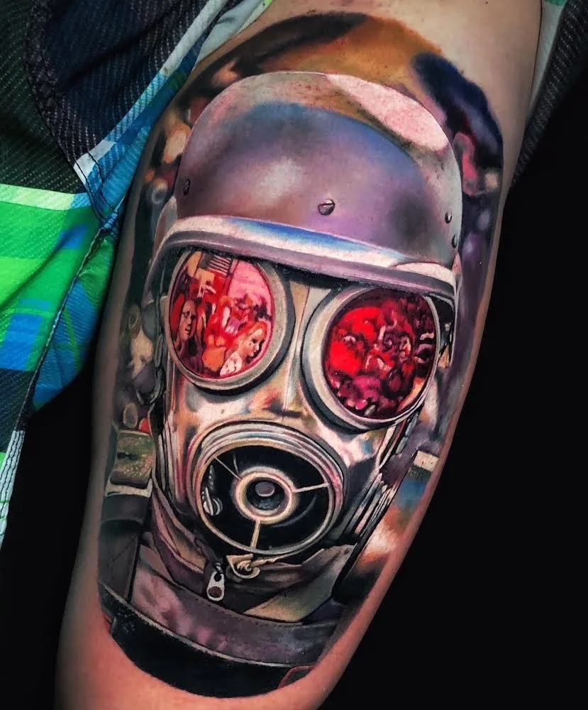 Tattoo artist Leonardo Gonzalez