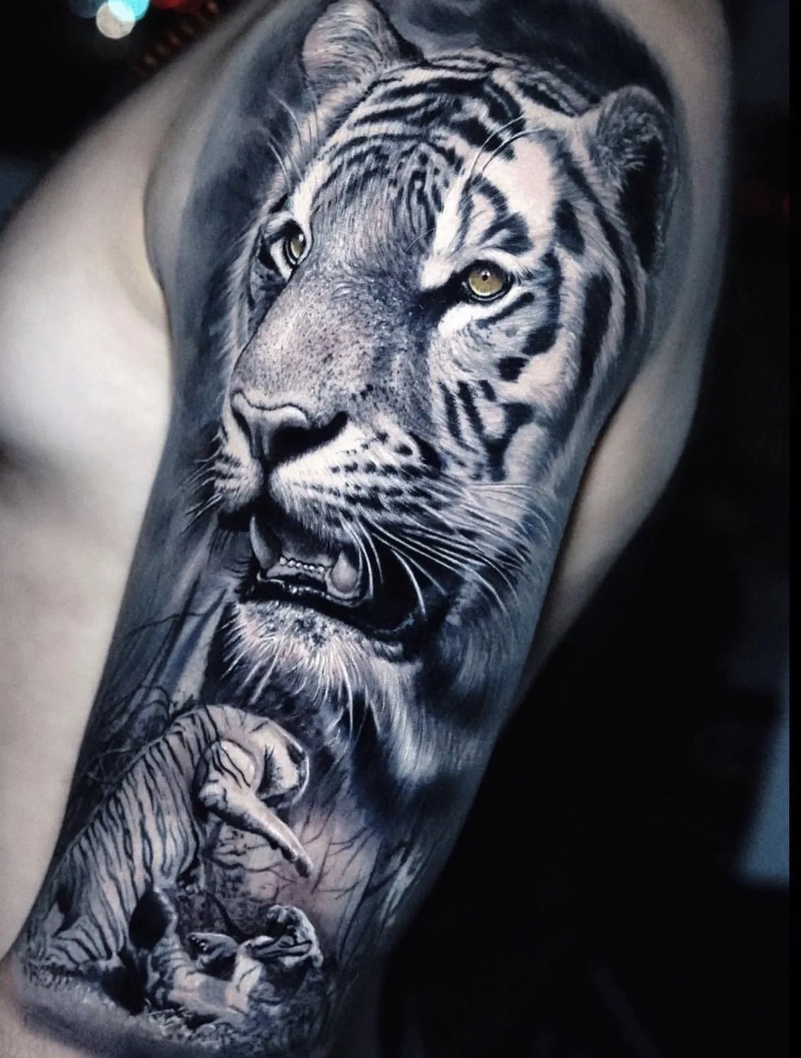 Tattoo artist Leonardo Gonzalez
