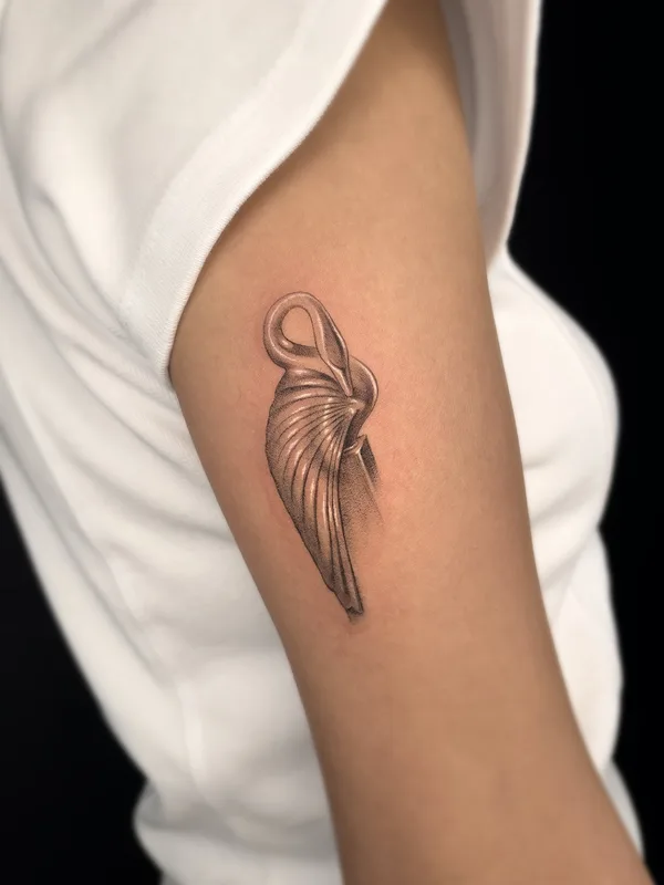 black and grey black and grey Tatuaggio su upper arm #73920 | Tatuatore Gyan