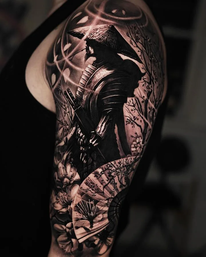 Artista de tatuagem Sumok Kim (@sumok_tattooer)