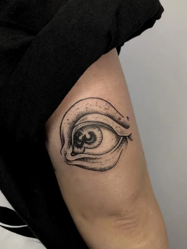 black and grey blackwork татуировка на upper arm #74234 | Тату мастер George Pronin