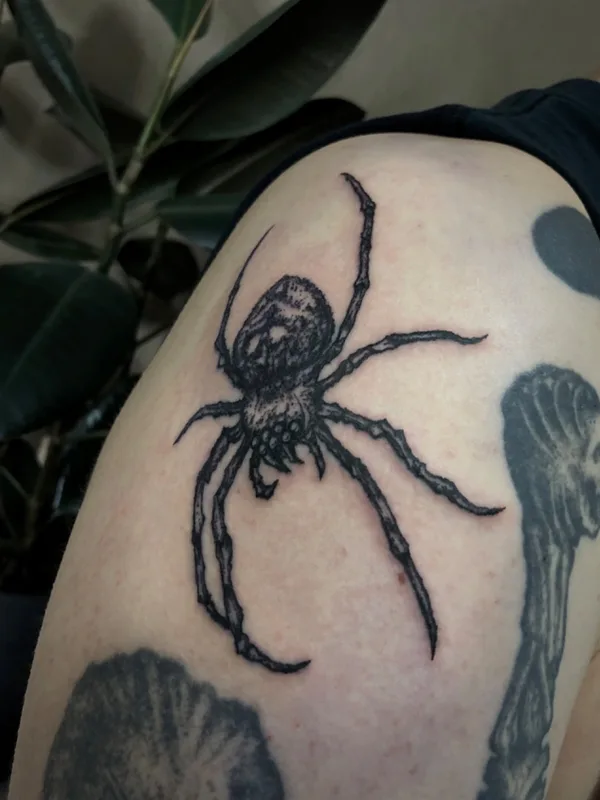 black blackwork татуировка на shoulder #74235 | Тату мастер George Pronin