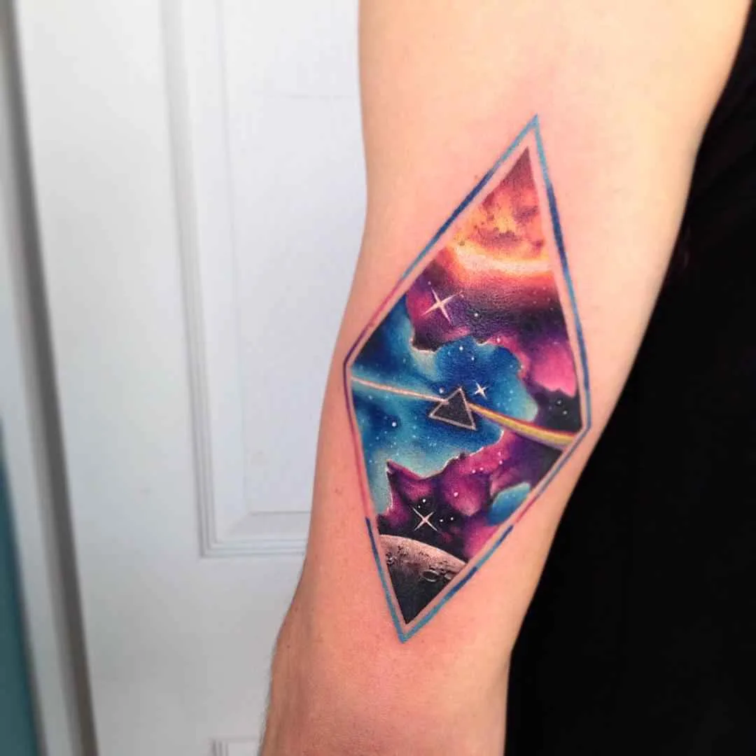 Tatuador Adrian Bascur aquarela espaço tatuagem  | тату-мастер Adrian Bascur акварельные космические татуировки