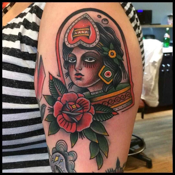 Традиционная Woman, Rose tattoo на Предплечье