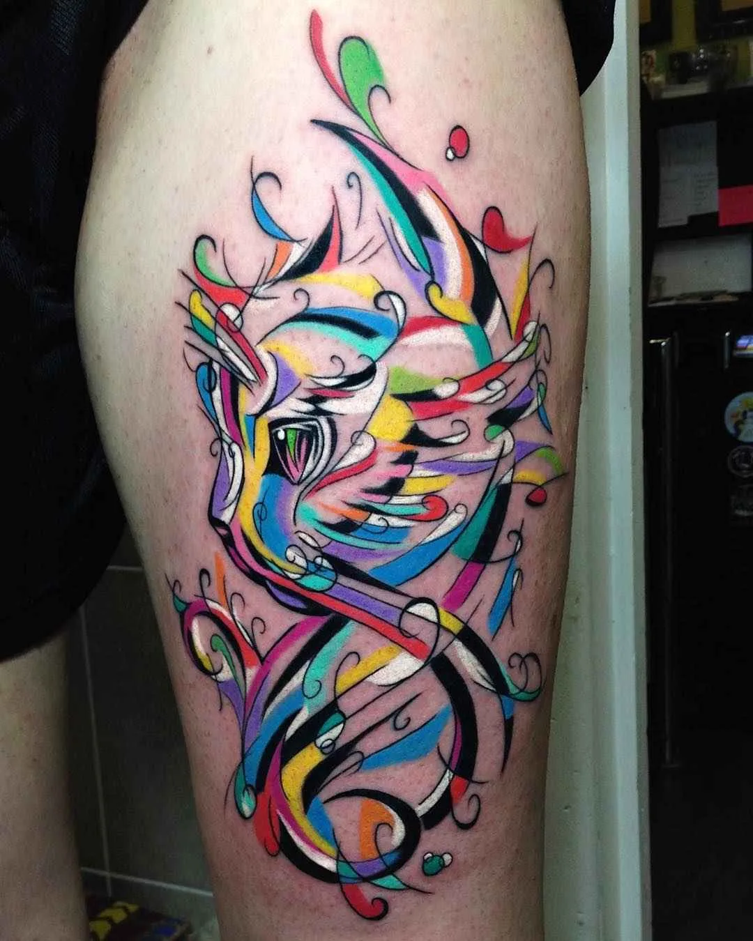 Artista del tatuaggio Sebastian Barone, tatuaggi colorati astratti cubisti, spazio e animali in acquerello | Тату-мастер Sebastian Barone цветные абстрактные татуировки, кубизм, акварель
