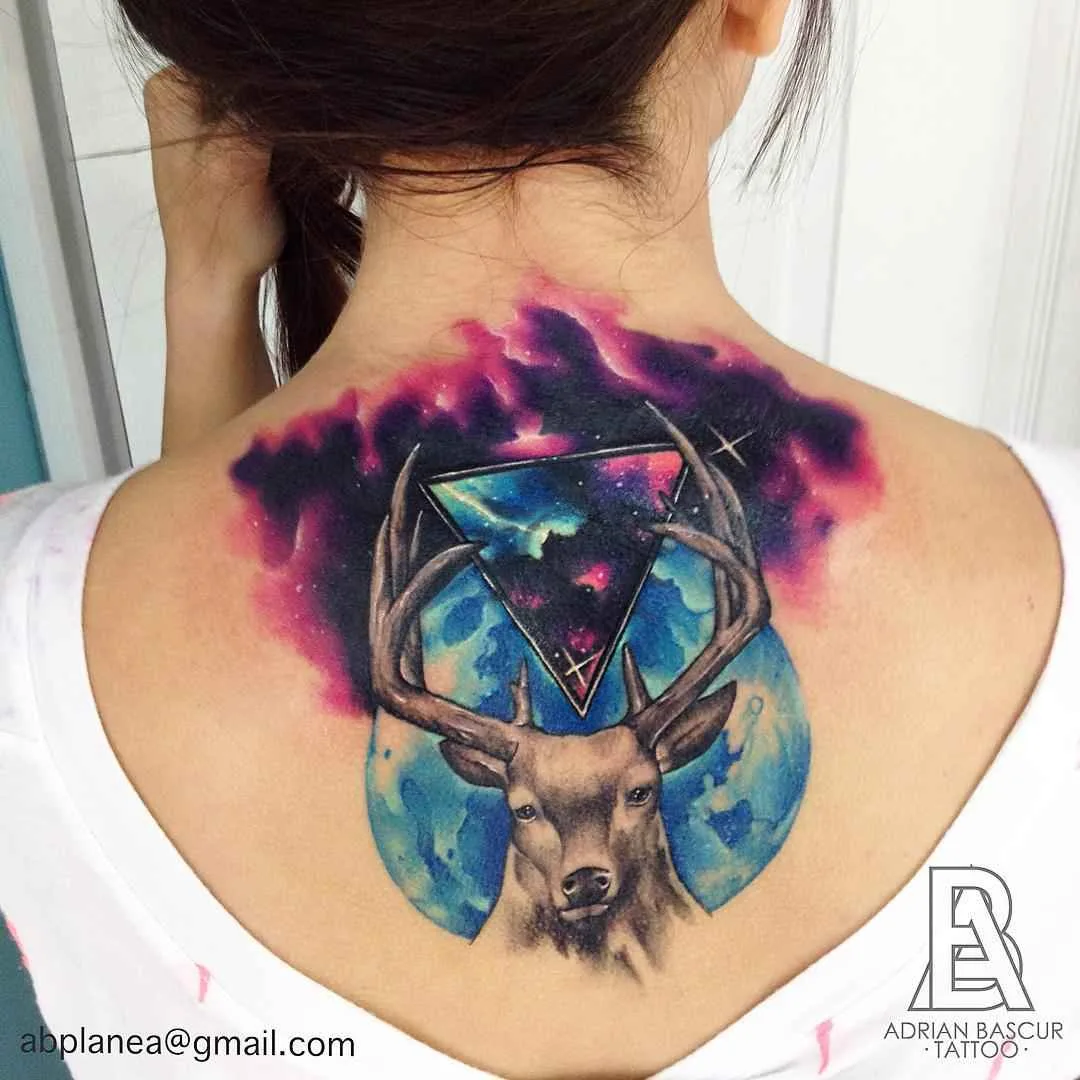 Tatuador Adrian Bascur aquarela espaço tatuagem  | тату-мастер Adrian Bascur акварельные космические татуировки