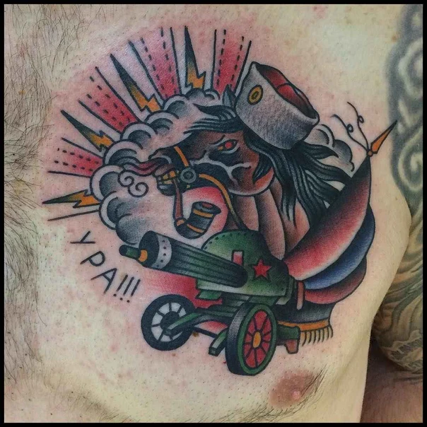 Олд-скул Military, Horse tattoo на Грудь