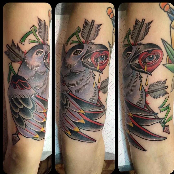 Нео-традиционная Bird, Arrow tattoo на Предплечье