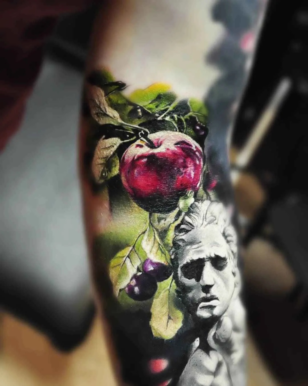 Tattoo artista Dima Gorbunov, ritratto realistico in colore e nero e grigio | Russia