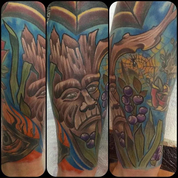 Иллюстративная Face, Berries tattoo на Предплечье