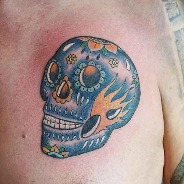 Традиционная Skull, Floral tattoo на Грудь