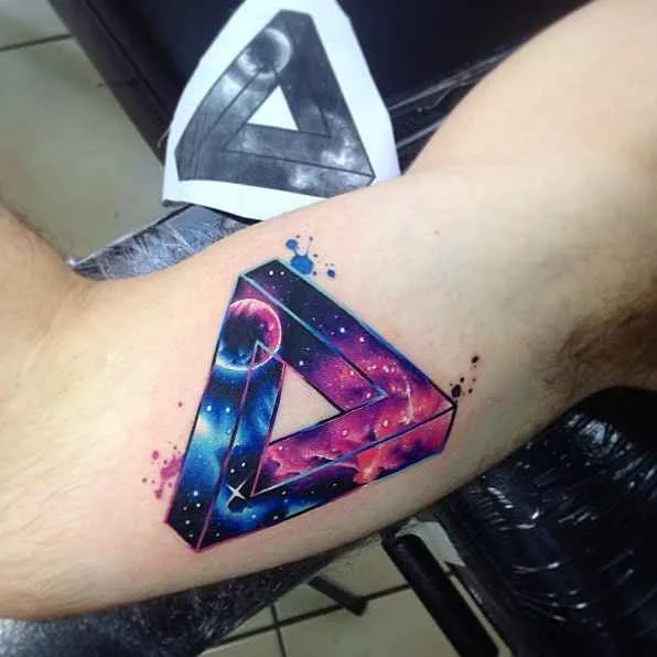 Tatuador Adrian Bascur aquarela espaço tatuagem  | тату-мастер Adrian Bascur акварельные космические татуировки
