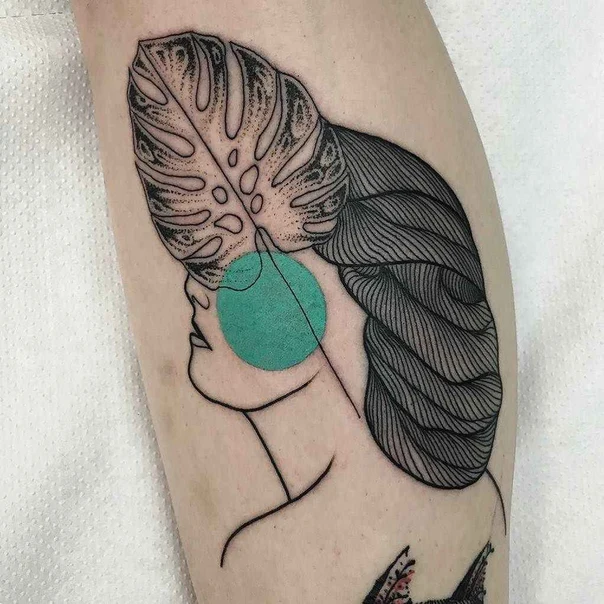 Linework Leaf, Portrait tattoo on Calf
