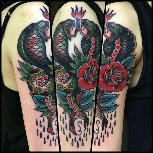 Традиционная Snake, Rose tattoo на Плечо