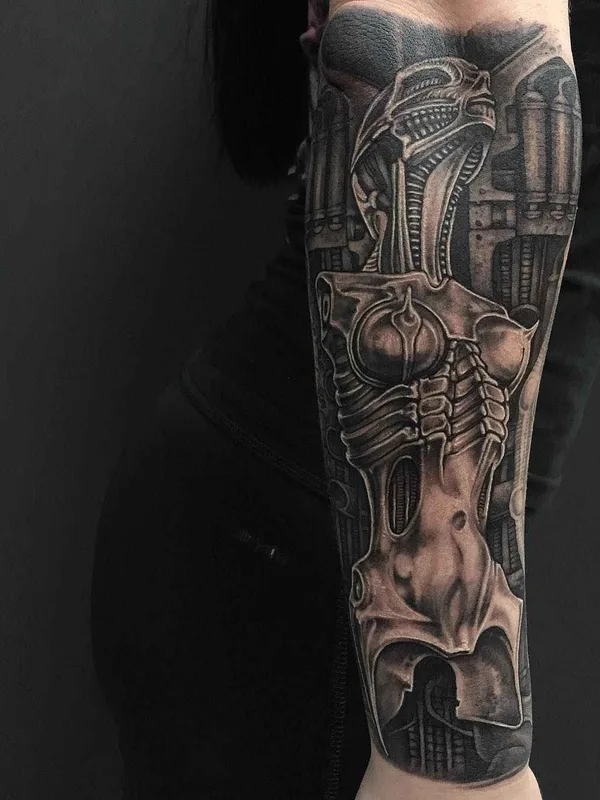 black and grey biomechanical Tatuaggio su full sleeve #3371 | Tatuatore Александр Косач