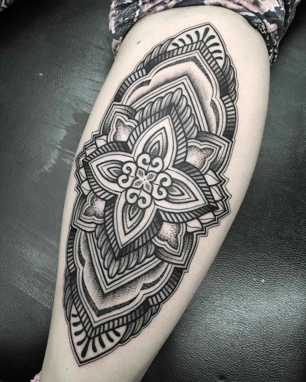 Mandala Mandala, Floral tattoo on Thigh
