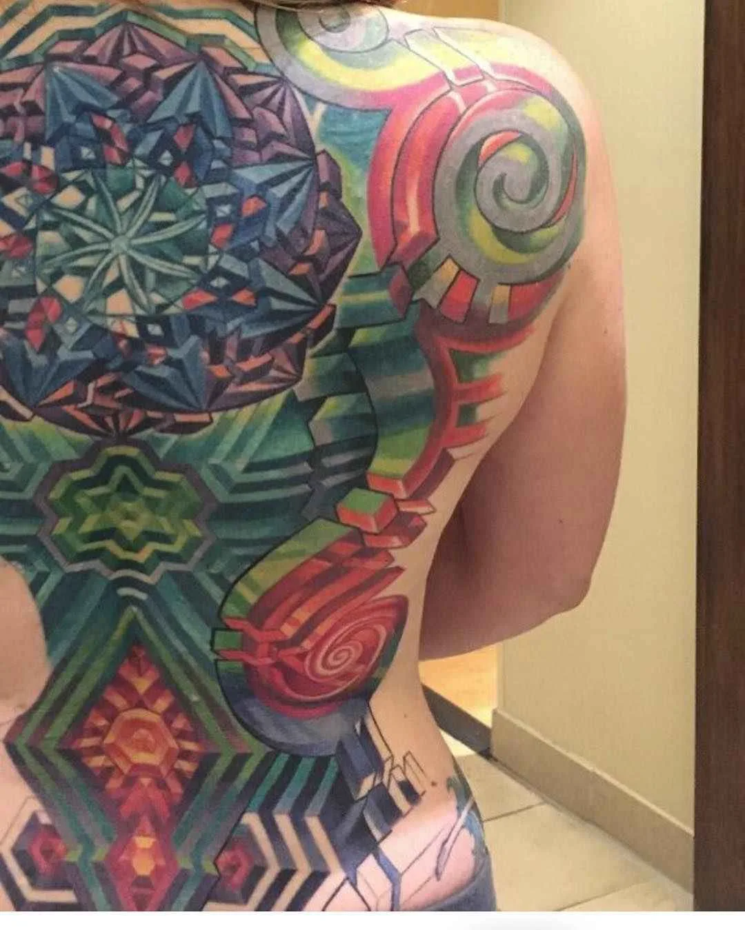 Tattoo artist Mike Cole color biomechanic tattoo | Тату-мастер Mike Cole цветные биомеханика татуировки