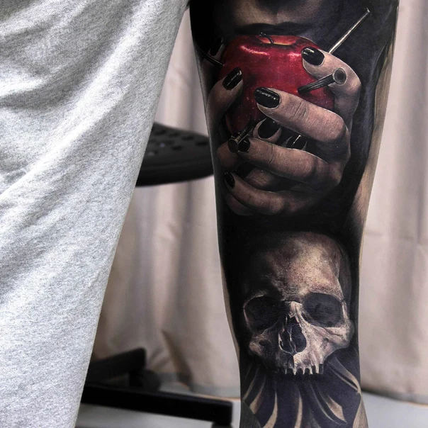 Реализм Skull, Apple tattoo на Предплечье