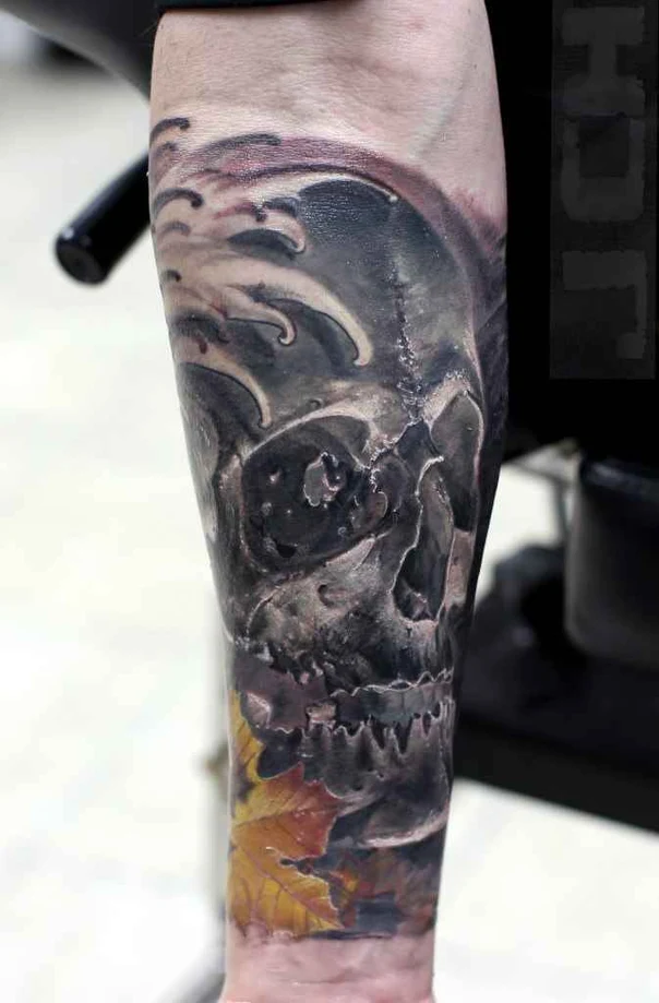Реализм Skull, Wave tattoo на Предплечье