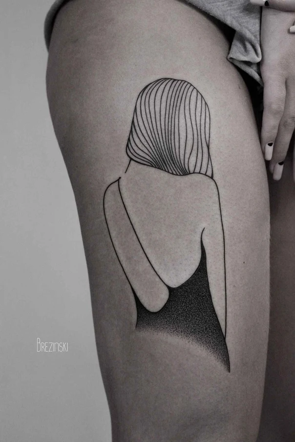 Лайнворк Figure tattoo на Бедро