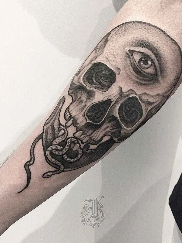 black and grey black and grey Tatuaggio su forearm #14362 | Tatuatore Кристина Дармаева