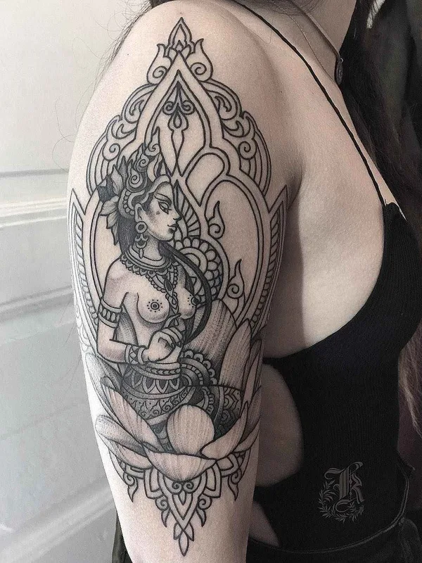 female black and grey blackwork Tatuaggio su upper arm #14356 | Tatuatore Кристина Дармаева