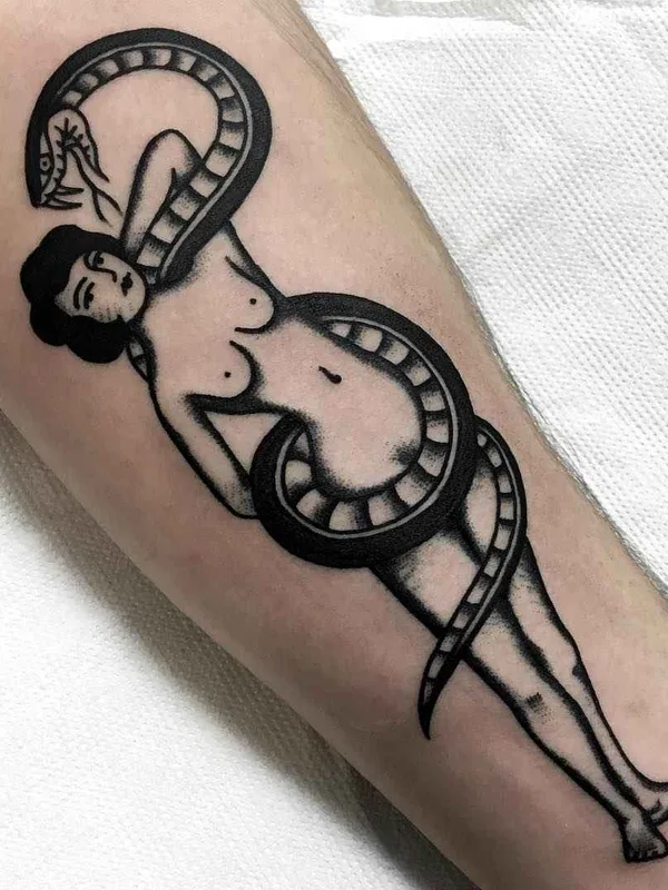 female black traditional 纹身 在 forearm #13828 | 纹身师 Victor Vaclav