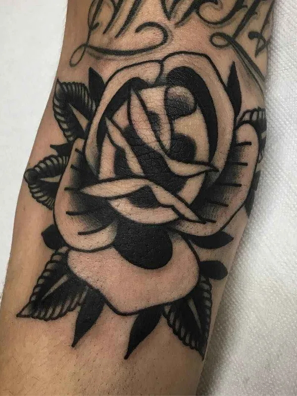black and grey traditional 纹身 在 forearm #13825 | 纹身师 Victor Vaclav