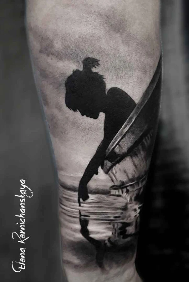 Чёрно-серая Silhouette, Water tattoo на Предплечье