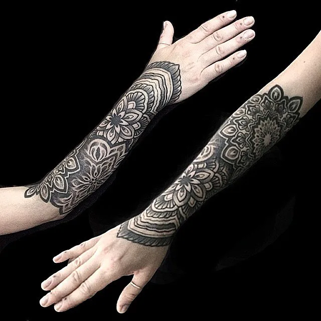 Tattoo artist Charly Saconi, black Authors ornamental tattoo | Buenos Aires, Argentina