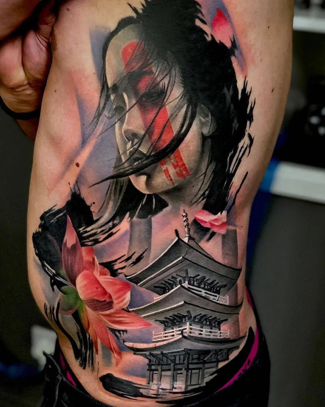 Tatuador Volkan Demirci, estilo do autor color surrealista retrato de tatuagem | Ushuaia Tattoo Londres