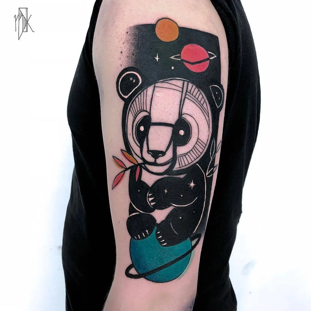Artista di tatuaggi Marta Kudu, stile autore disegno a colori di tatuaggi, panda | Varsovia, Polonia 