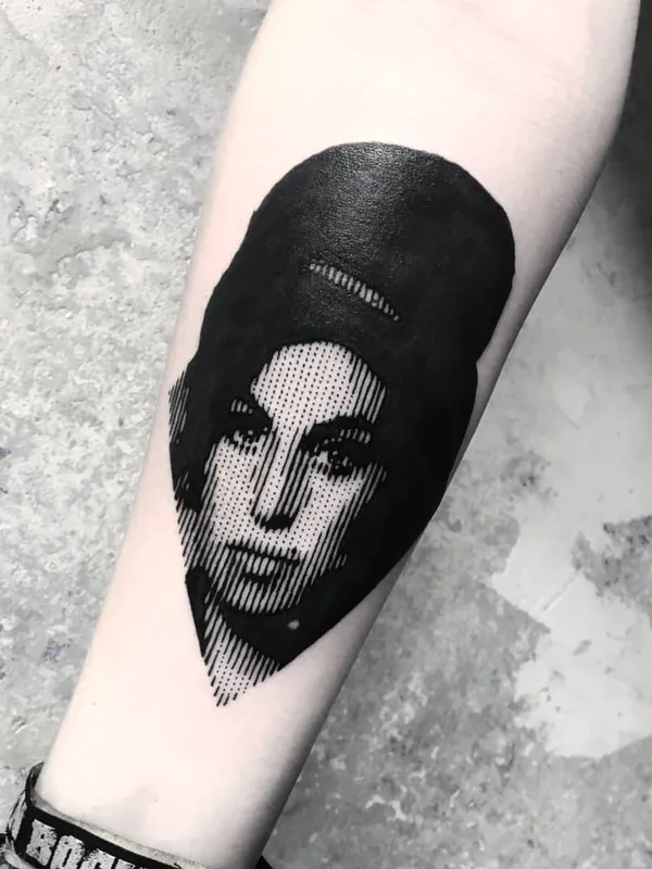 female black blackwork Tatuagem em forearm #26216 | Tatuador Marco Bordi