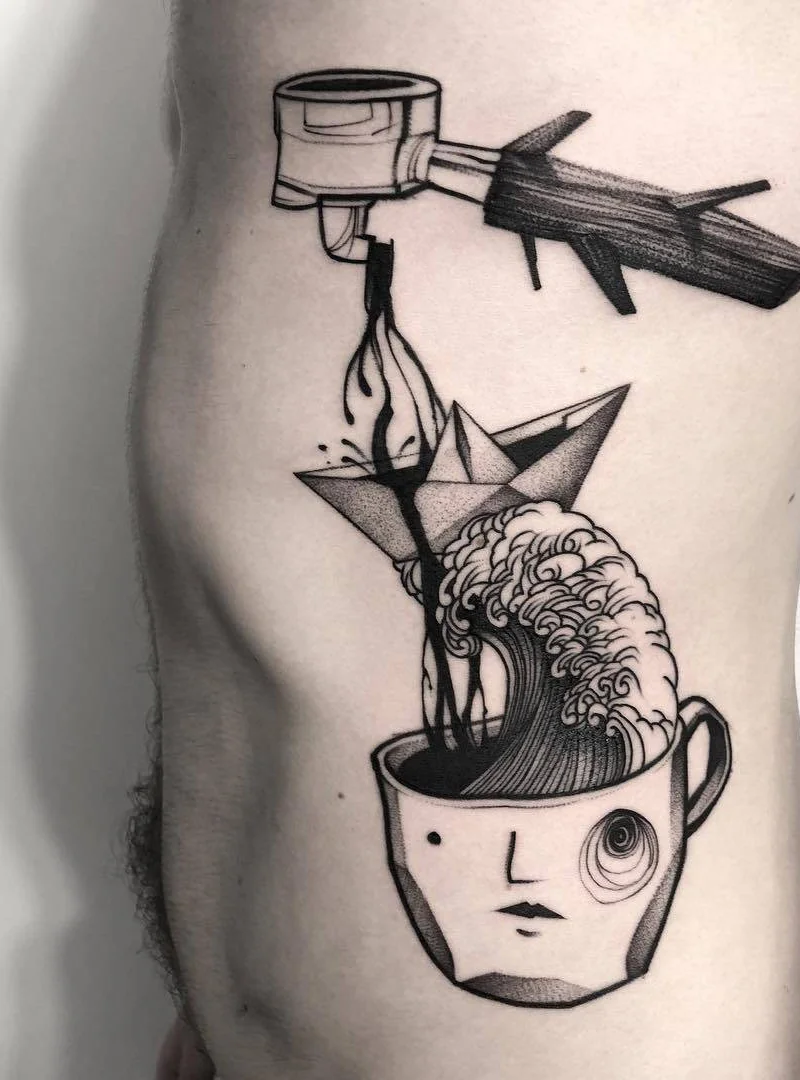 Lo stile degli autori di Patryk Chybowski: tatuaggio surrealista in nero