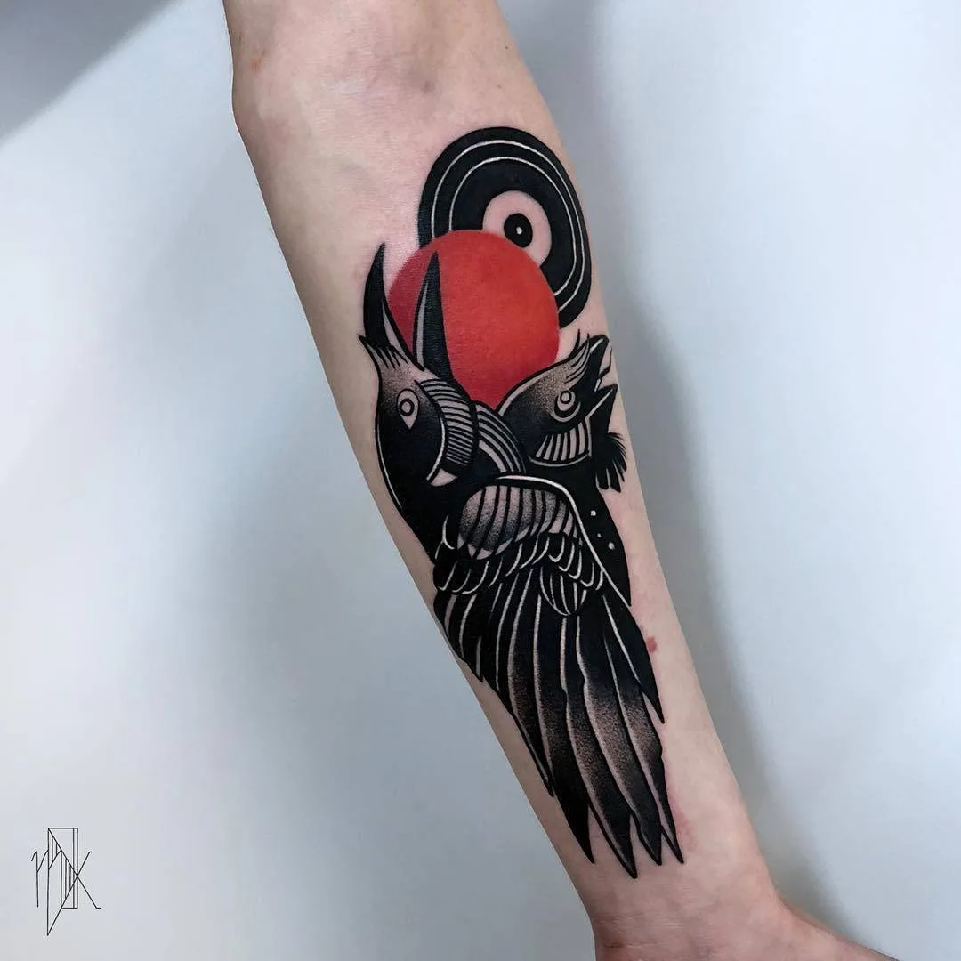 Artista di tatuaggi Marta Kudu, stile autore disegno a colori di tatuaggi, corvo | Varsovia, Polonia 