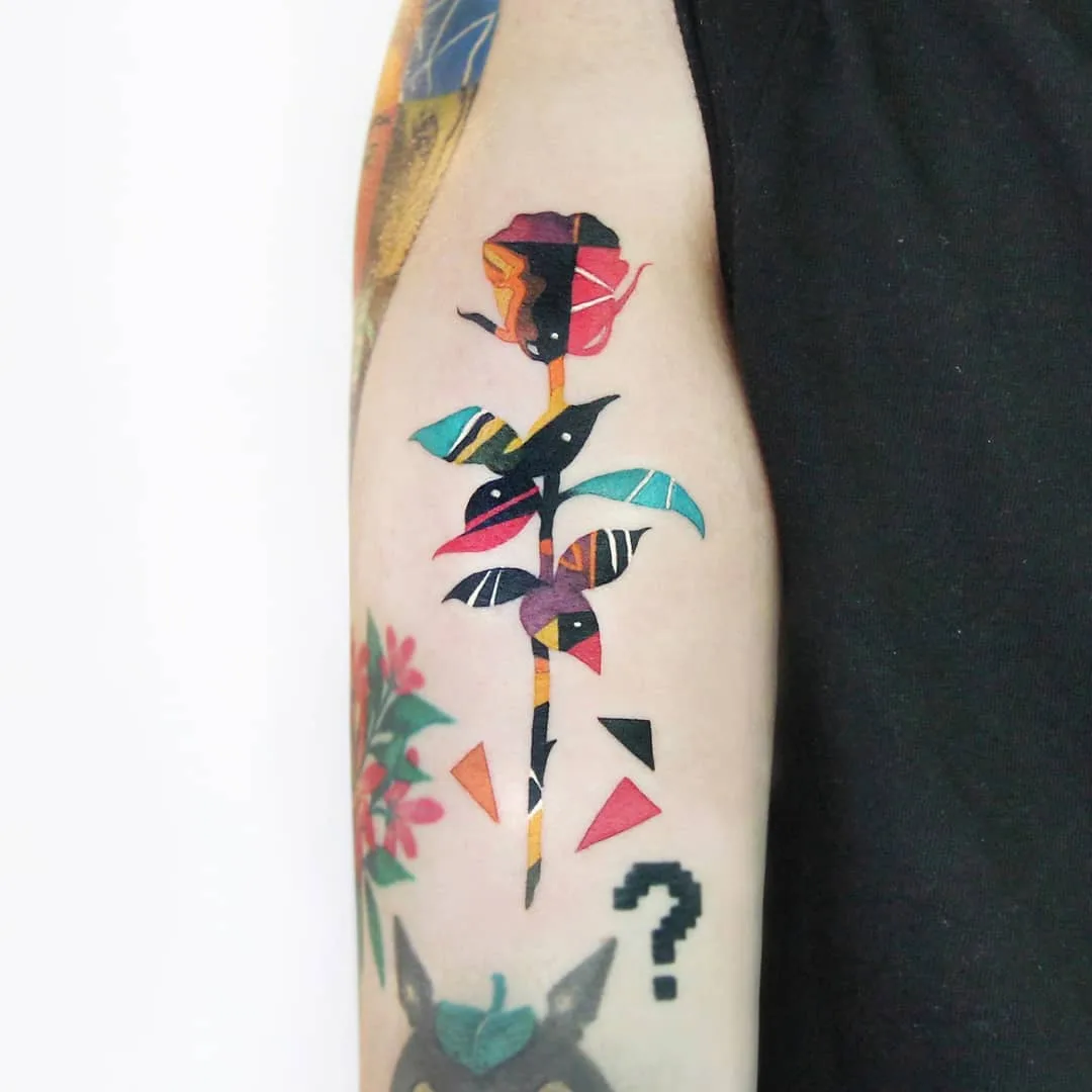Tatuador Polyc SJ / 상진, estilo de tatuagem polygon de autores, color. Tatuagem gráfica, abstração, surrealista, cartoon | Coreia 