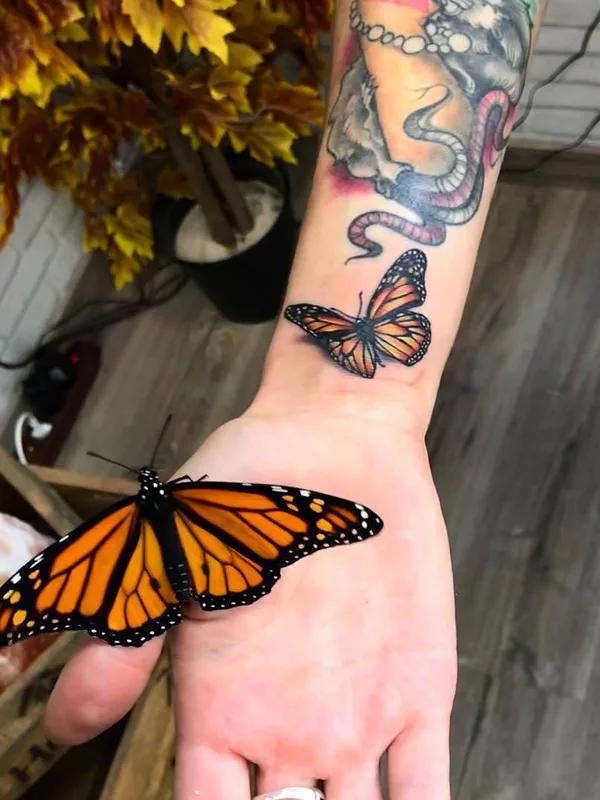 color realism Tatuagem em wrist #25833 | Tatuador Alberto Marzari
