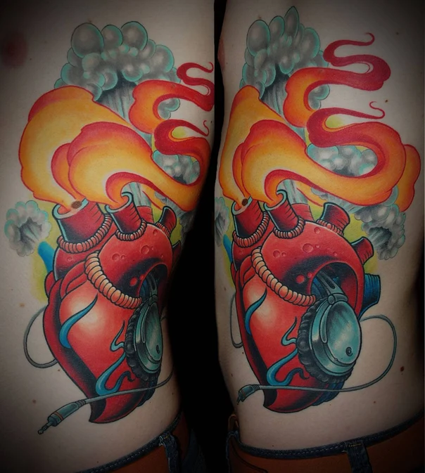 Нью-скул Heart, Headphones tattoo на Бок