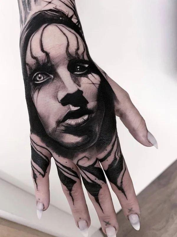 female black and grey black and grey 纹身 在 hand #32780 | 纹身师 Hollie Pryce-Jones