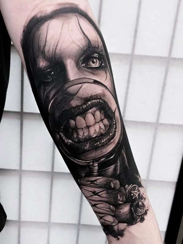 black and grey realism 纹身 在 forearm #32786 | 纹身师 Hollie Pryce-Jones