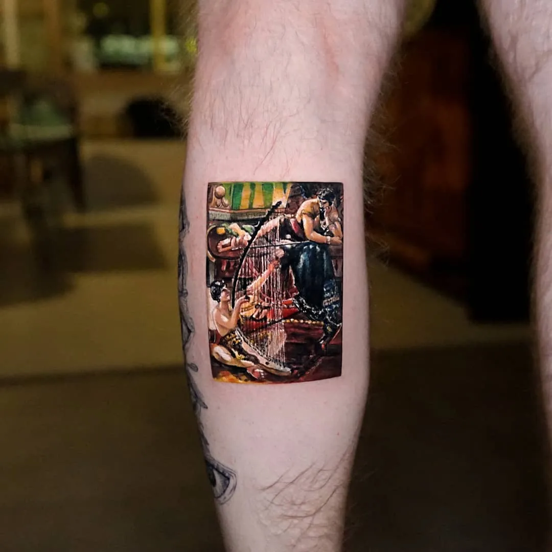 Tatuatore Ksu Arrow, tatuaggio realistico minimalista a colori | Mosca, Russia