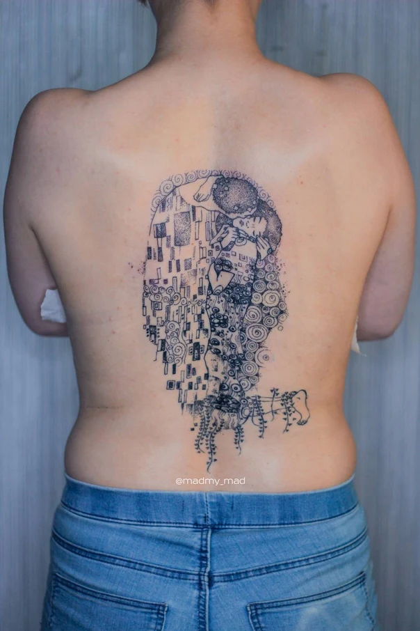 Блэкворк Figure, Abstract tattoo на Верхняя часть спины