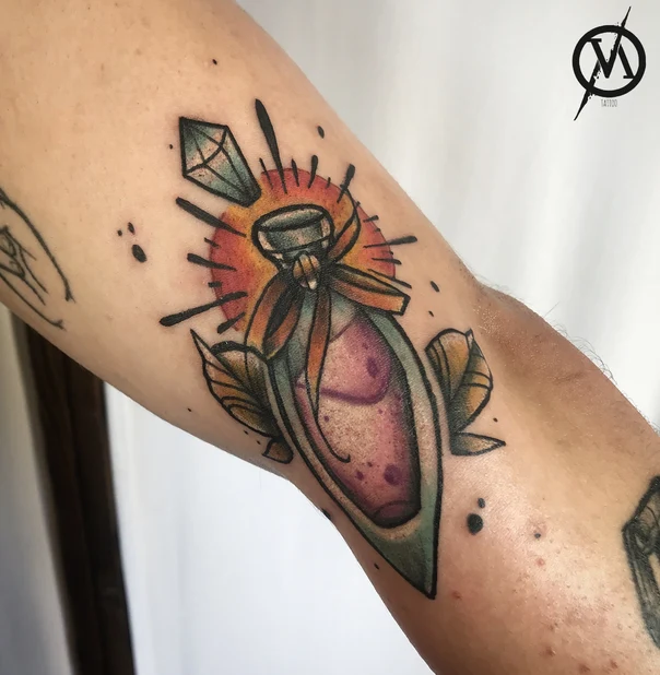 Нео-традиционная Potion, Diamond tattoo на Предплечье