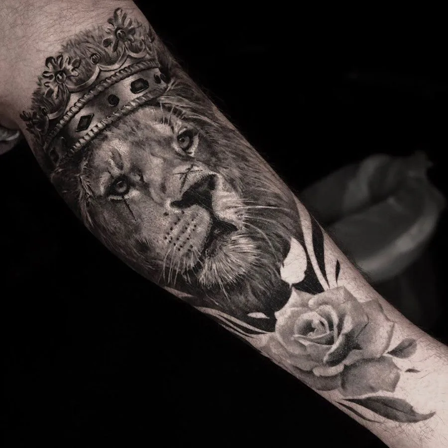 Tattoo artist Andrey Popov, black and grey tattoo realism | St. Petersburg, Russia